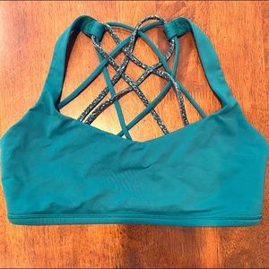 Lululemon Free to Be Sports Bra